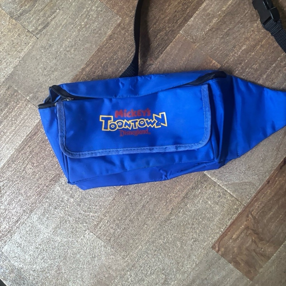 Disney Mickey's Toontown Fanny pack Disneyland - Picture 2 of 8